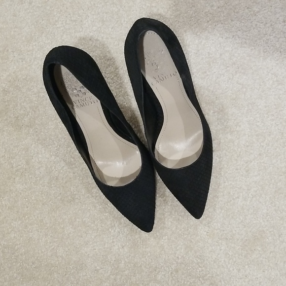 Vince Camuto black pumps - Picture 5 of 7